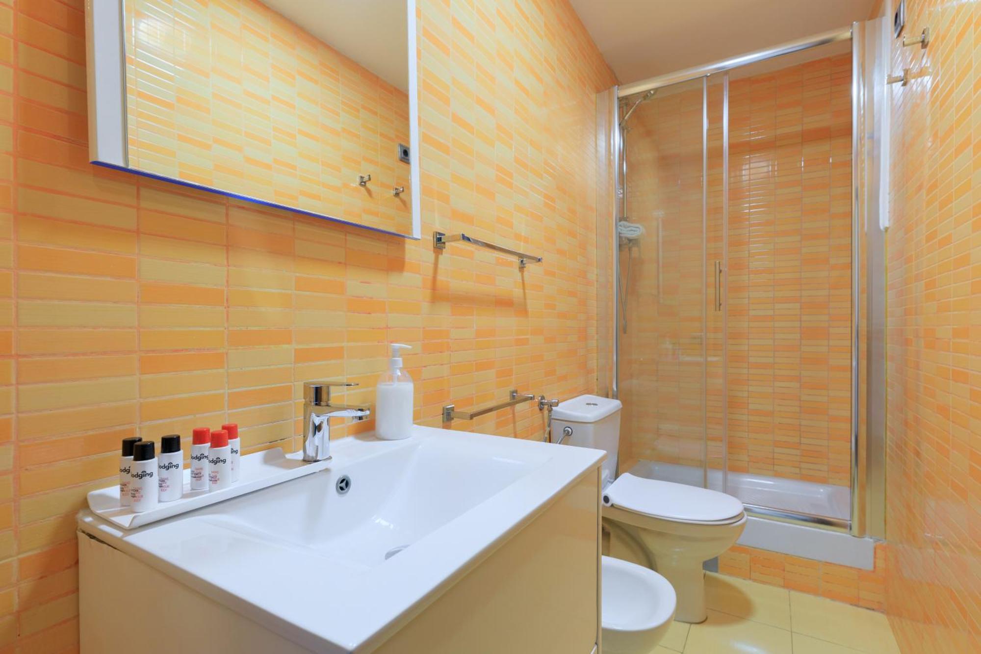 Housalia Corsega - Apartment 3 Bedrooms Next To Sagrada Familia Barcellona Esterno foto